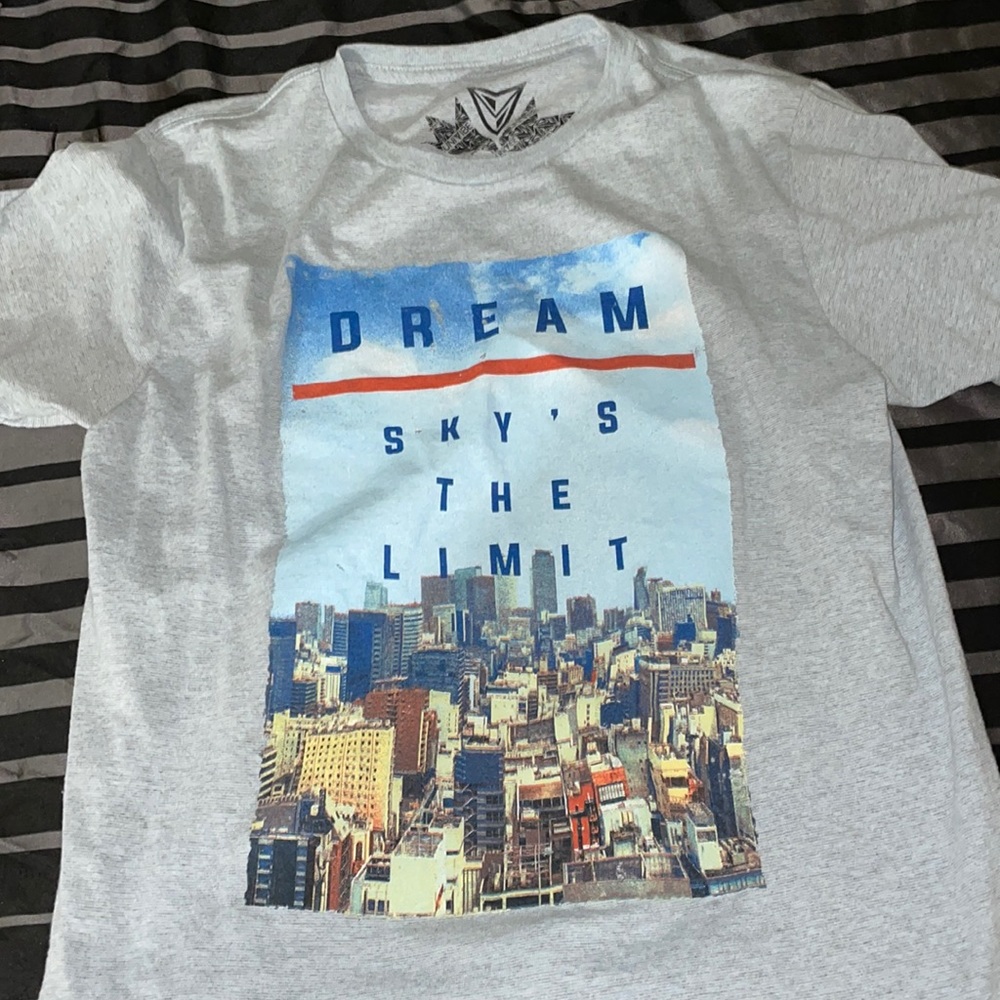 UNIVIBES XL KIDS TSHIRT